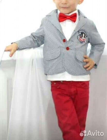 Костюм на мальчика 3-4 года