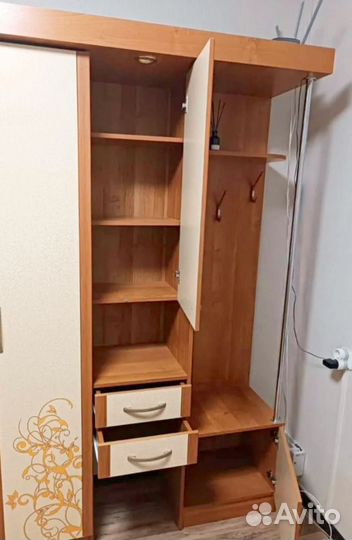 Шкаф в прихожую