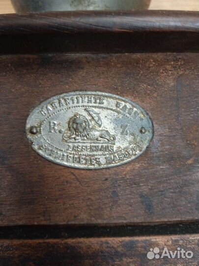 Кофемолка ручная старинная