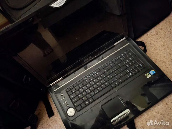 Ноутбук asus