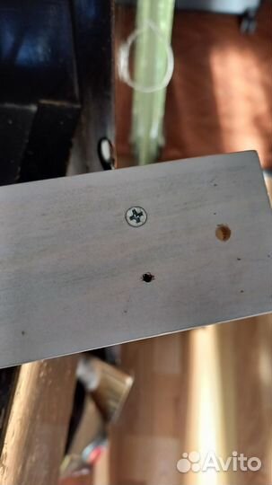 Вешалка настенная