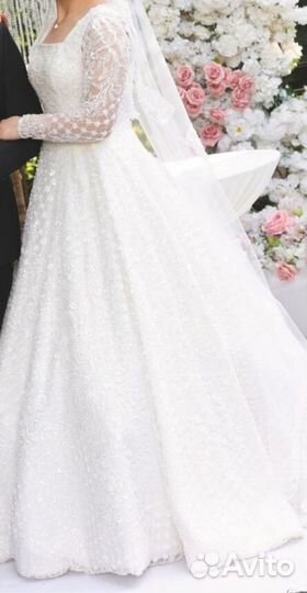 Свадебное платье