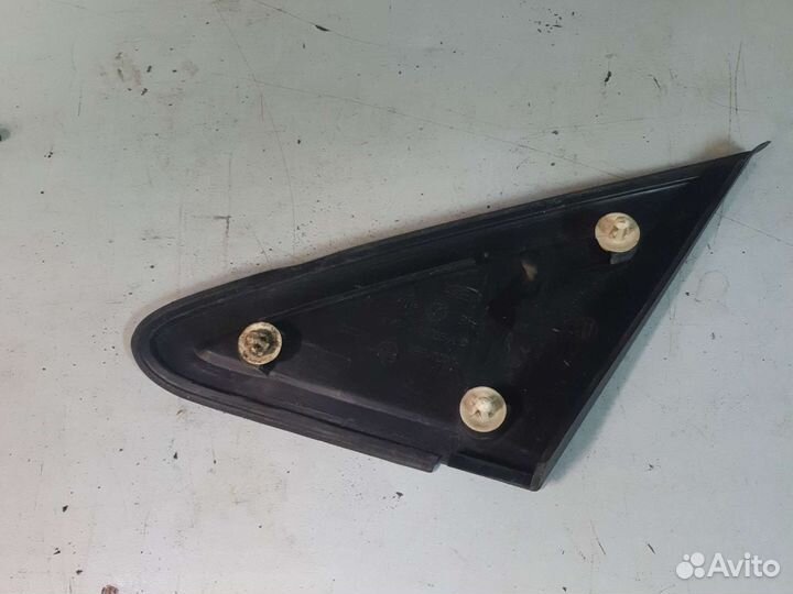 Уголок крыла правый форд фокус 2