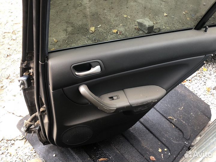 Honda accord 7 дверь задняя правая
