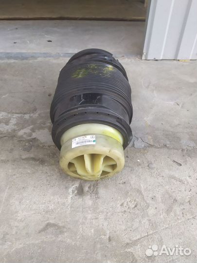 Пневмоподушки задние Mercedes w212 w218 пробег 18т