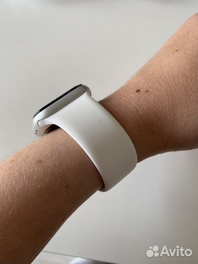 Ремешок силиконовый на часы Apple Watch