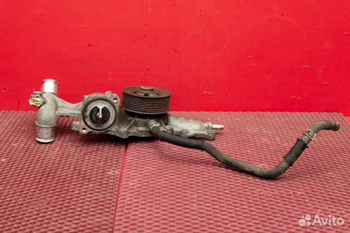 Помпа Toyota Land Cruiser 200 1VD 2012