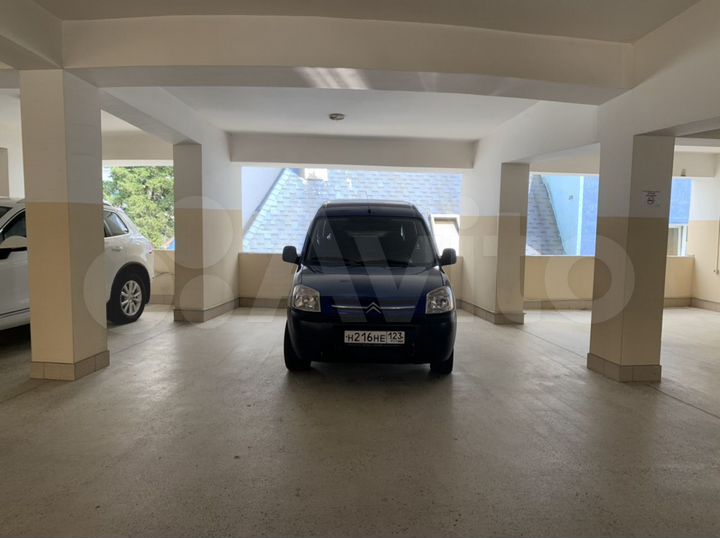 Машиноместо, 24 м²