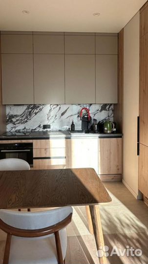 Кухонный гарнитур 2.4 m