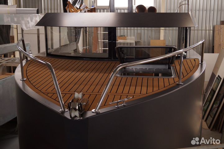 Моторная яхта. Катер алюминиевый