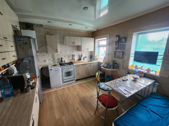 Дом 143 м² на участке 7 сот.