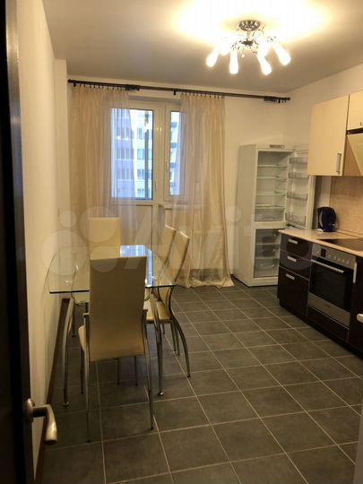 1-к. квартира, 43 м², 8/14 эт.