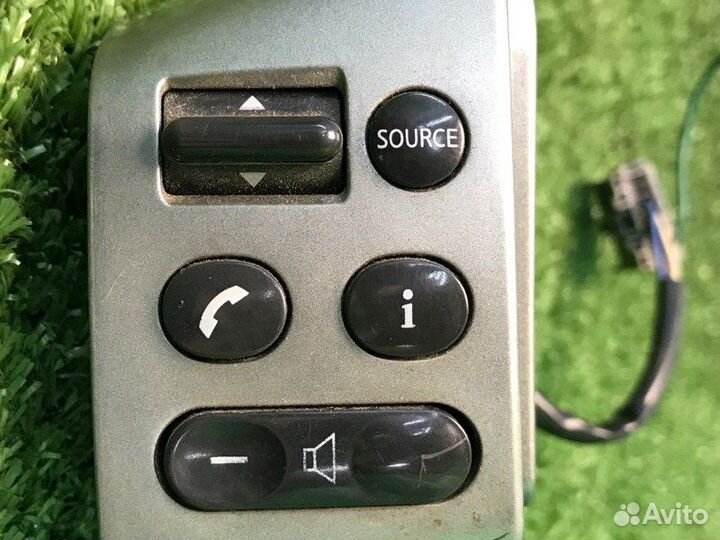 Кнопка многофункциональная Nissan Tiida C11 1.6