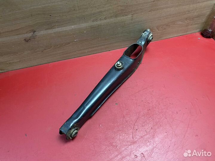 Рычаг задний нижний 4113A041 Mitsubishi Lancer 9