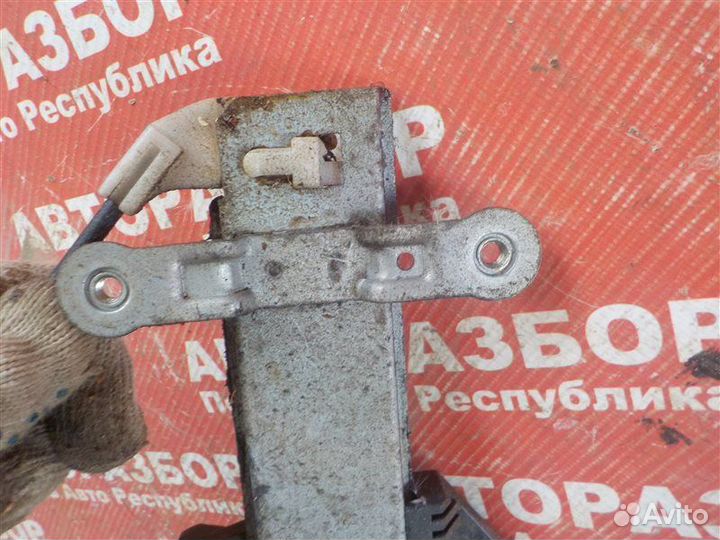 Стеклоподъемник передний левый Subaru Forester S12