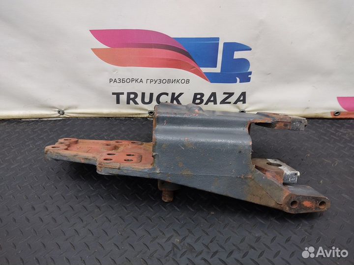 1452210 Кронштейн рессоры правый Daf XF105