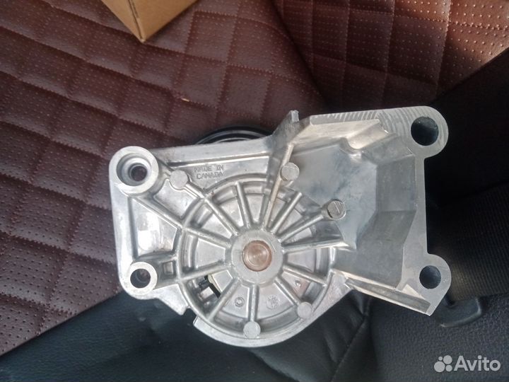 Ролик натяжной toyota Land Cruiser 100