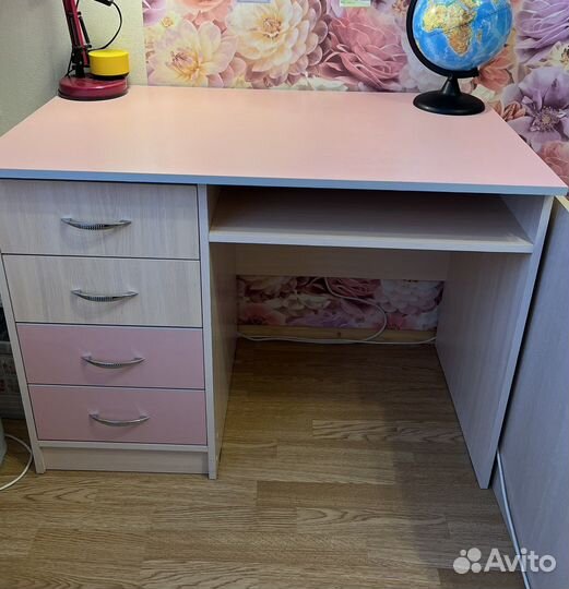 Комлект детской мебели