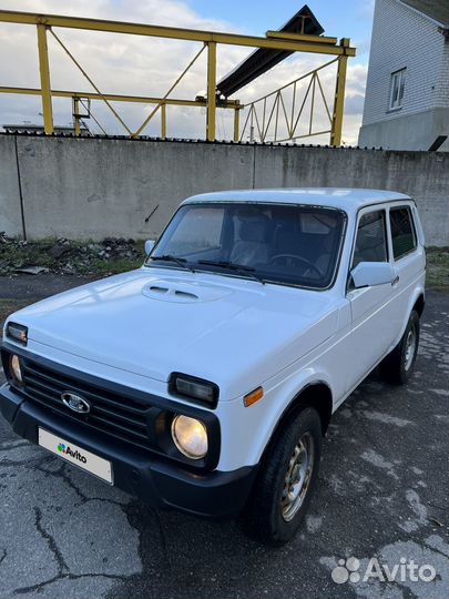 LADA 4x4 (Нива) 1.7 МТ, 2001, 100 000 км