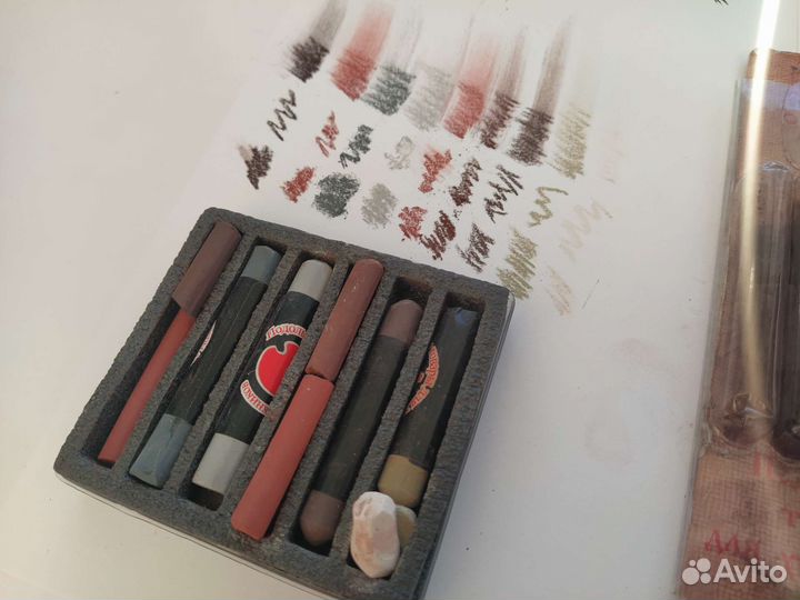 Пастель, уголь и соус для рисования