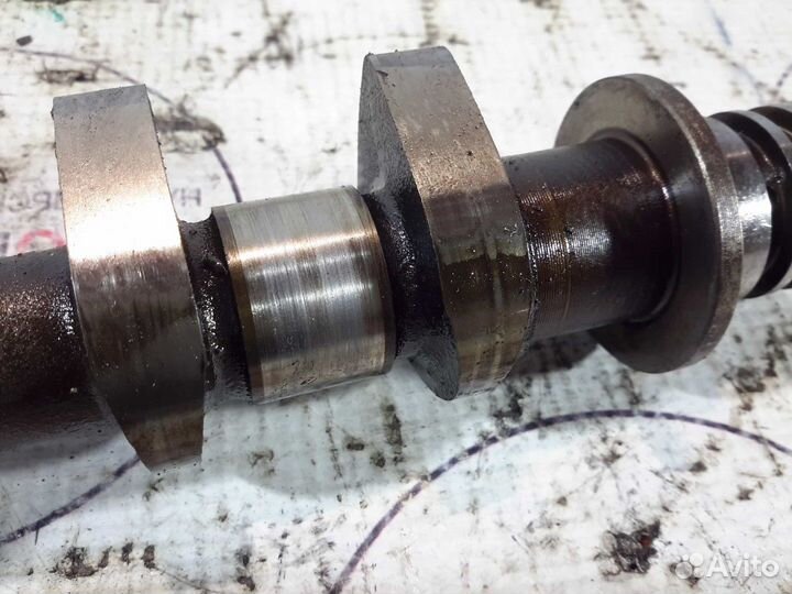 Распредвал впускной Renault Fluence