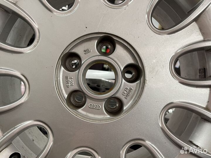 Оригинальная запаска А8 Ауди R17
