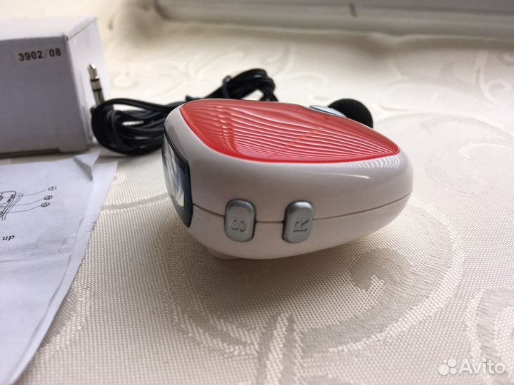 Шагомер с радио и наушниками