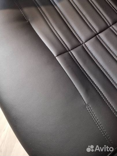 Компьютерное кресло (офисное кресло)