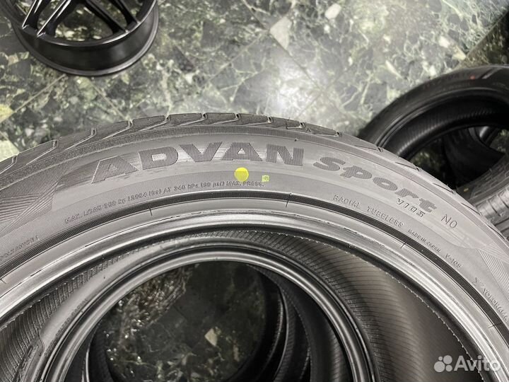 Yokohama Advan Sport V105 275/40 R20 106Y