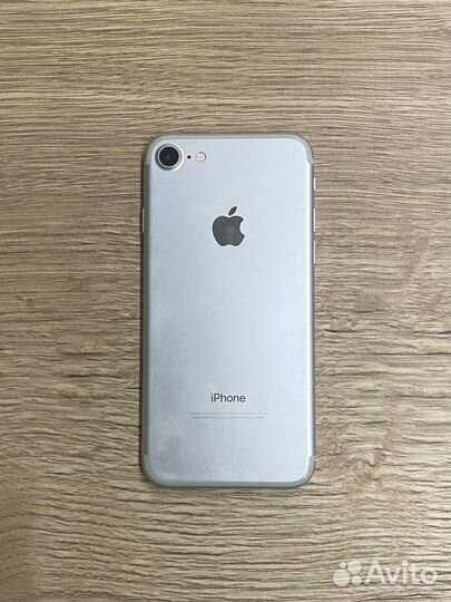 iPhone 7, 32 ГБ