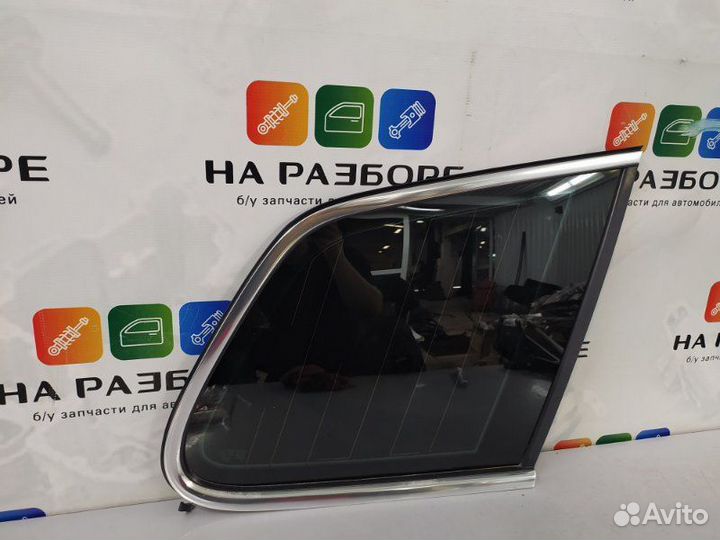 Форточка в крыло задняя правая Volkswagen Touareg