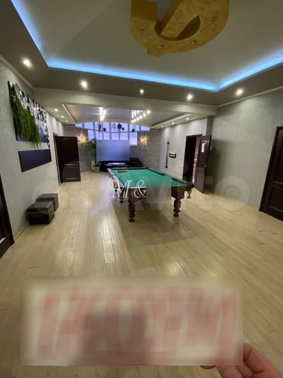 Дом 1200 м² на участке 10 сот.