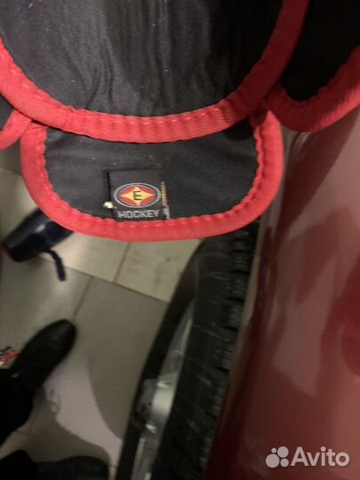 Щитки хоккейные