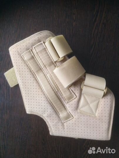 Бандаж на голеностопный сустав