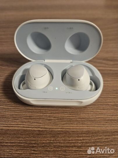 Наушники samsung galaxy buds