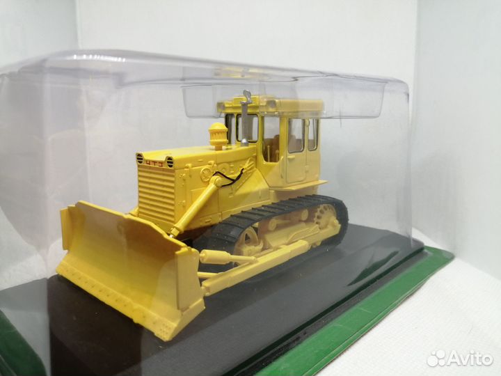 Модель Гусеничный трактор-бульдозер Т-130