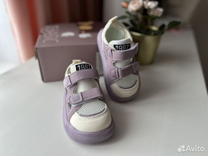 Новые сандалии в садик 25 размер