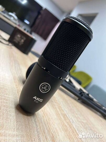 Микрофон AKG P120