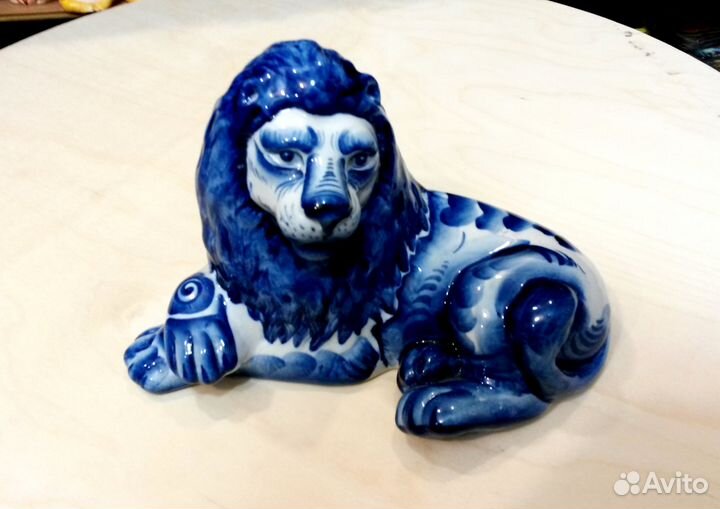 Продаются сувенирные фигурки из гжели