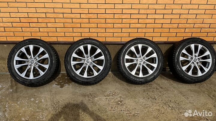 R18 Bridgestone Blizzak DM-V2 235/55, PCD 5x114.3 DIA 60.1
