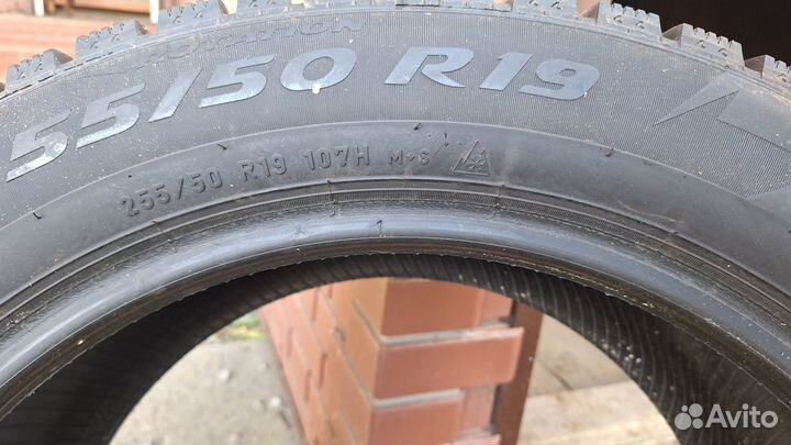 Pirelli Ice Zero 255/50 R19