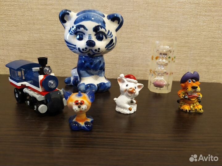 Фигурки декоративные