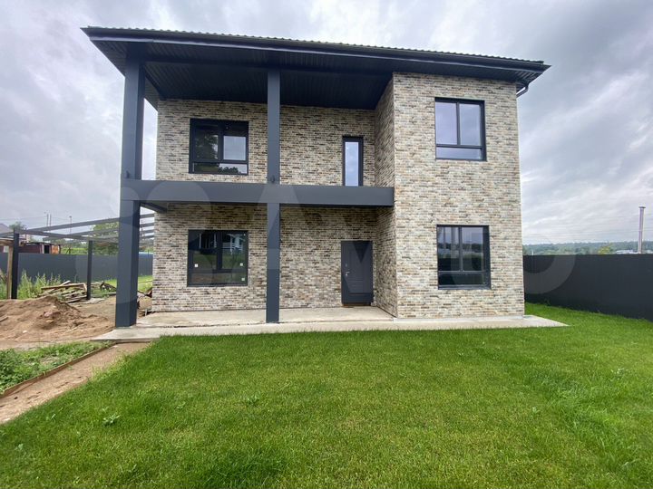 Дом 210 м² на участке 9 сот.