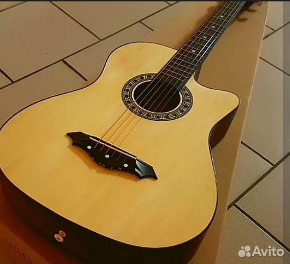 Гитара новая