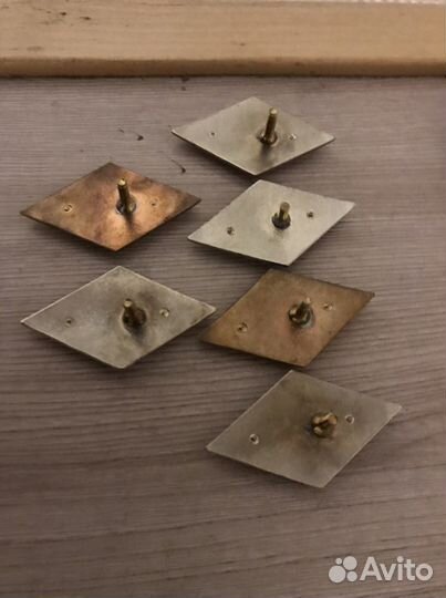 Нагрудный знак вкш - кгб 35 лет