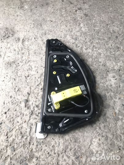 Стеклоподъемник Land Rover Freelander 2