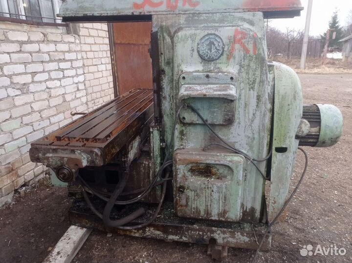 Фрезерный станок 6м83г