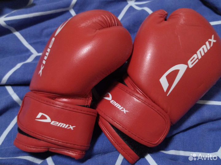 Боксерские перчатки