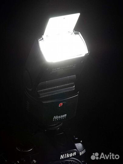 Вспышка для nikon простая, компактная и надëжная