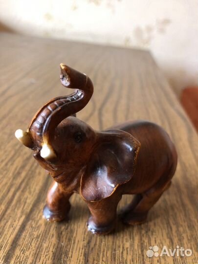 Статуэтка слон